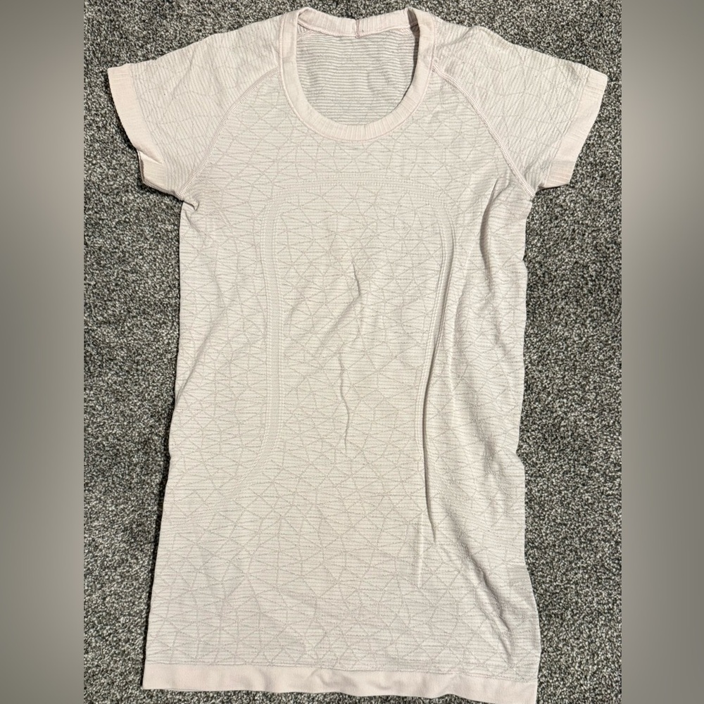 lululemon athletica Light Pink Short Sleeve Tee
